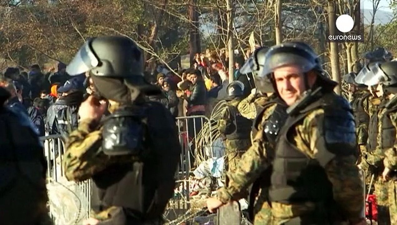 Weiterhin Stau von Flüchtlingen an mazedonischer Grenze