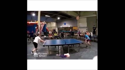 Head pong... So incredible sport!