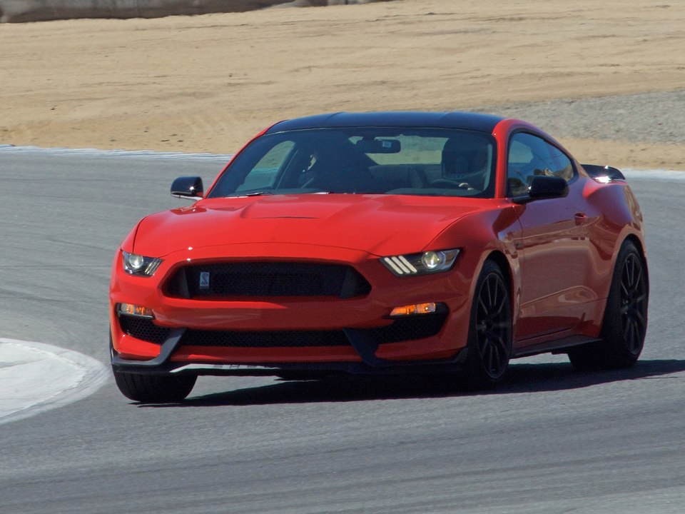 Essai Shelby GT 350R Mustang 2015