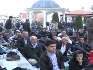 EKSTREMIZMI NE KOSOVE QEVERIA APEL PER ISLAMIN POLITIK SI RREZIK I MUNDSHEM LAJM