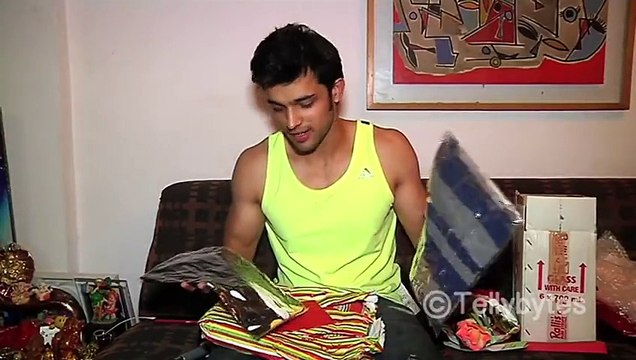 Parth Samthan aka Manik of Kaisi Yeh Yaariyan recieves fans' gifts PART 1
