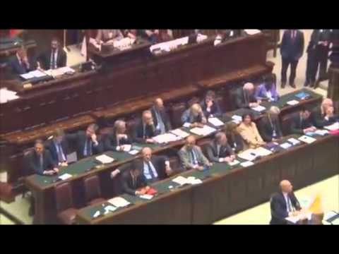 SENATI ITALIAN PRITET VOTIMI KUNDER ISH KRYEMINISTRIT SILVIO BERLUSCONI LAJM