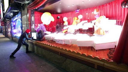 2015 Macy's Peanuts Holiday Windows