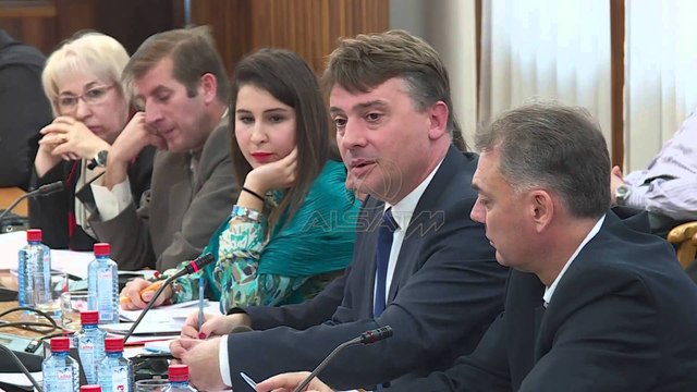 Komisioni për përgjimet, anëtarët përplasen për pr/rregulloren e punës