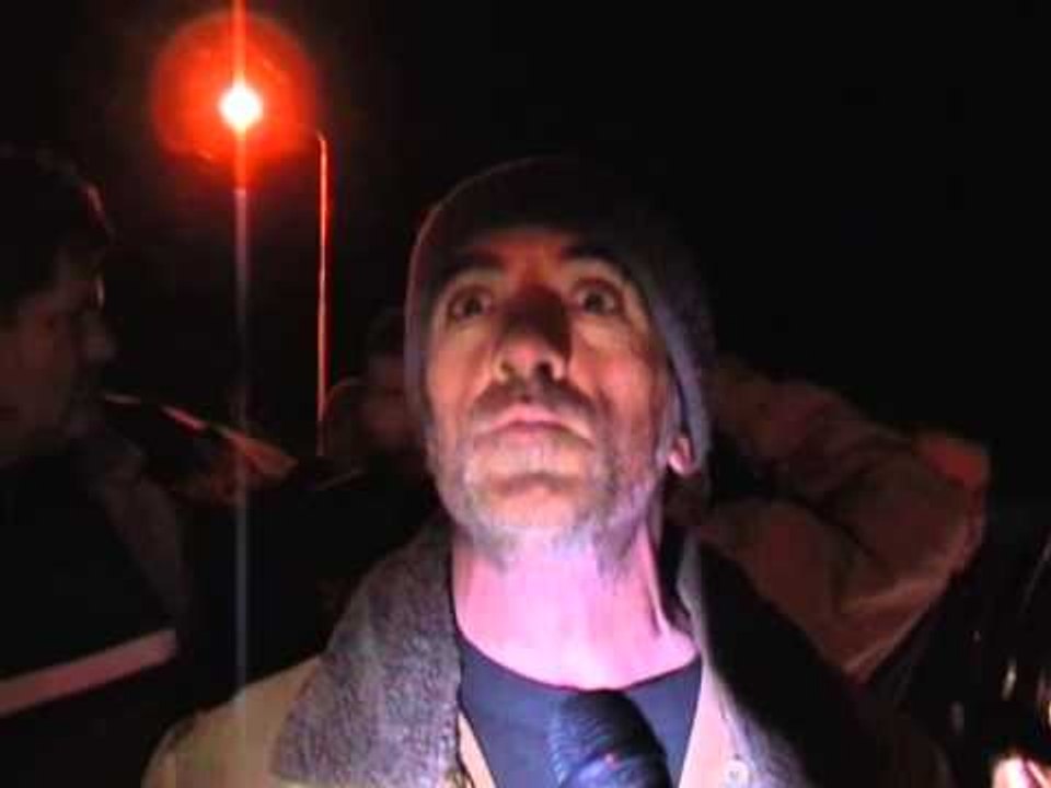 PROTESTA KUNDER "BANKERS" BANORET NE ZHARREZ BLLOKOJNE RRUGEN FIER BERAT LAJM