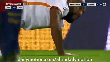 Maicon Gets Injured (Horror Foul) - Barcelona vs Roma - Champions League - 24.11.2015