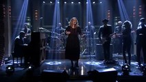 Adele estrenó en un programa en vivo una de sus nuevas canciones