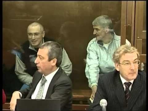 MIKHAIL KHODORKOVSKY PRESIDENTI RUS PUTIN PRITET TE FALE ISH MILIARDERIN E BURGOSUR LAJM