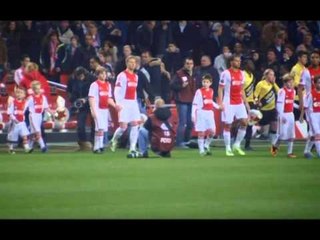 BAMIRESIA E AJAKSIT FEMIJA I SEMURE PER NJE DITE YLL I KLUBIT TE MADH HOLLANDEZ LAJM