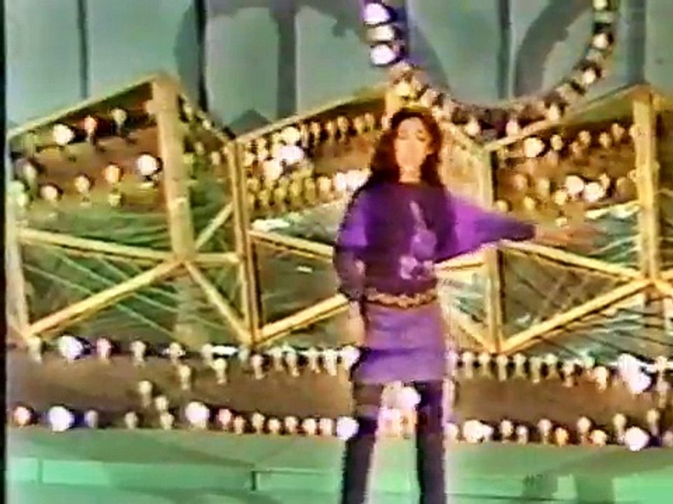 HÜMEYRA - SEVDİM SENİ BİR KERE