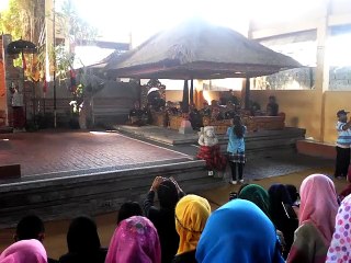 Balinese Barong Dance Part 1