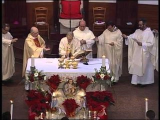 FESTOHET KRISHTLINDJA MESHAT NE KISHEN KATOLIKE DHE ORTODOKSE NE KRYEQYTET LAJM