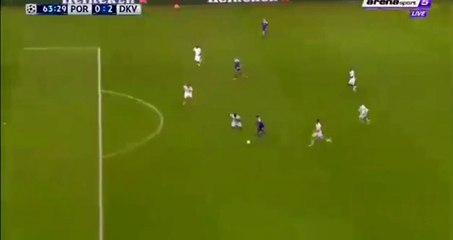 Dynamo Kyiv goal vs. Porto (0-2) - howler from Casillas