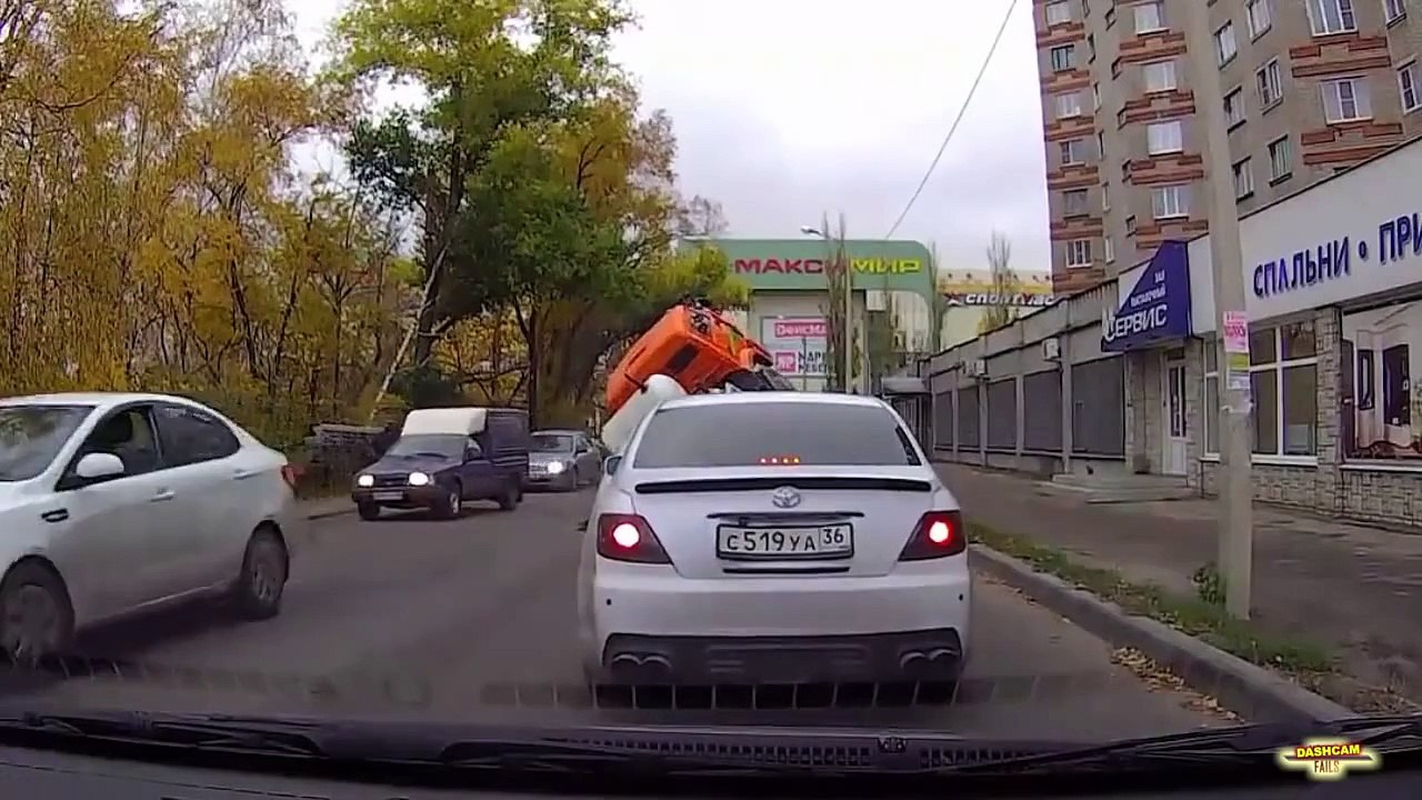 Dash Cam WTF Compilation -- October 2014