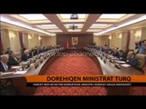 Dorëhiqen ministrat turq - Top Channel Albania - News - Lajme