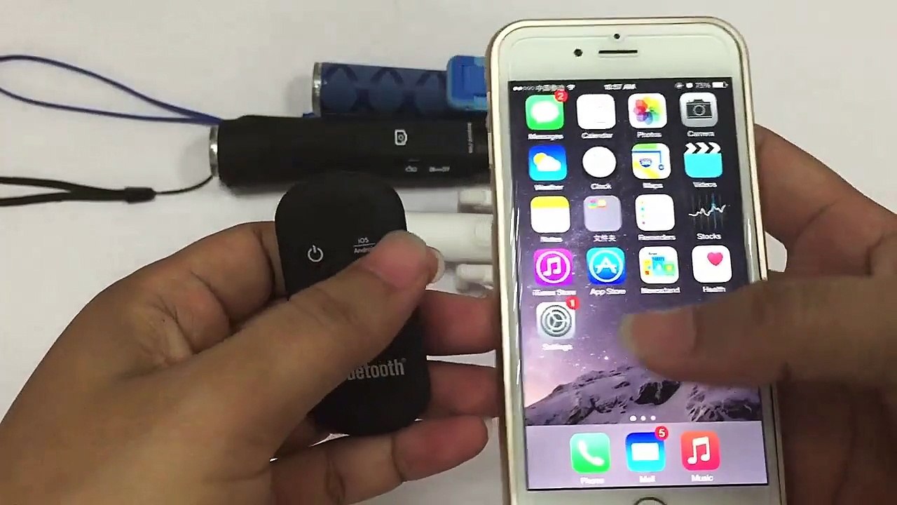 bluetooth selfie button