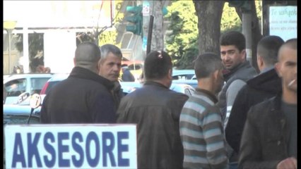 GRABITJA E KAMBISTEVE NE DURRES