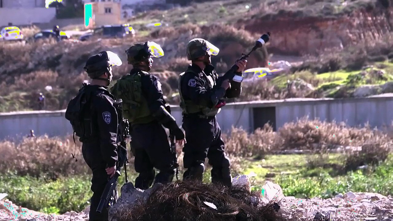 Clashes between Israeli forces and Palestinians in Ramallah