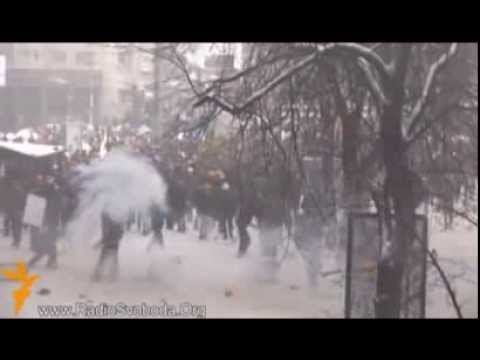 DHUNA NE UKRAINE OPOZITA ULTIMATUM QEVERISE TE ULET DHE TE DIALOGOJE LAJM