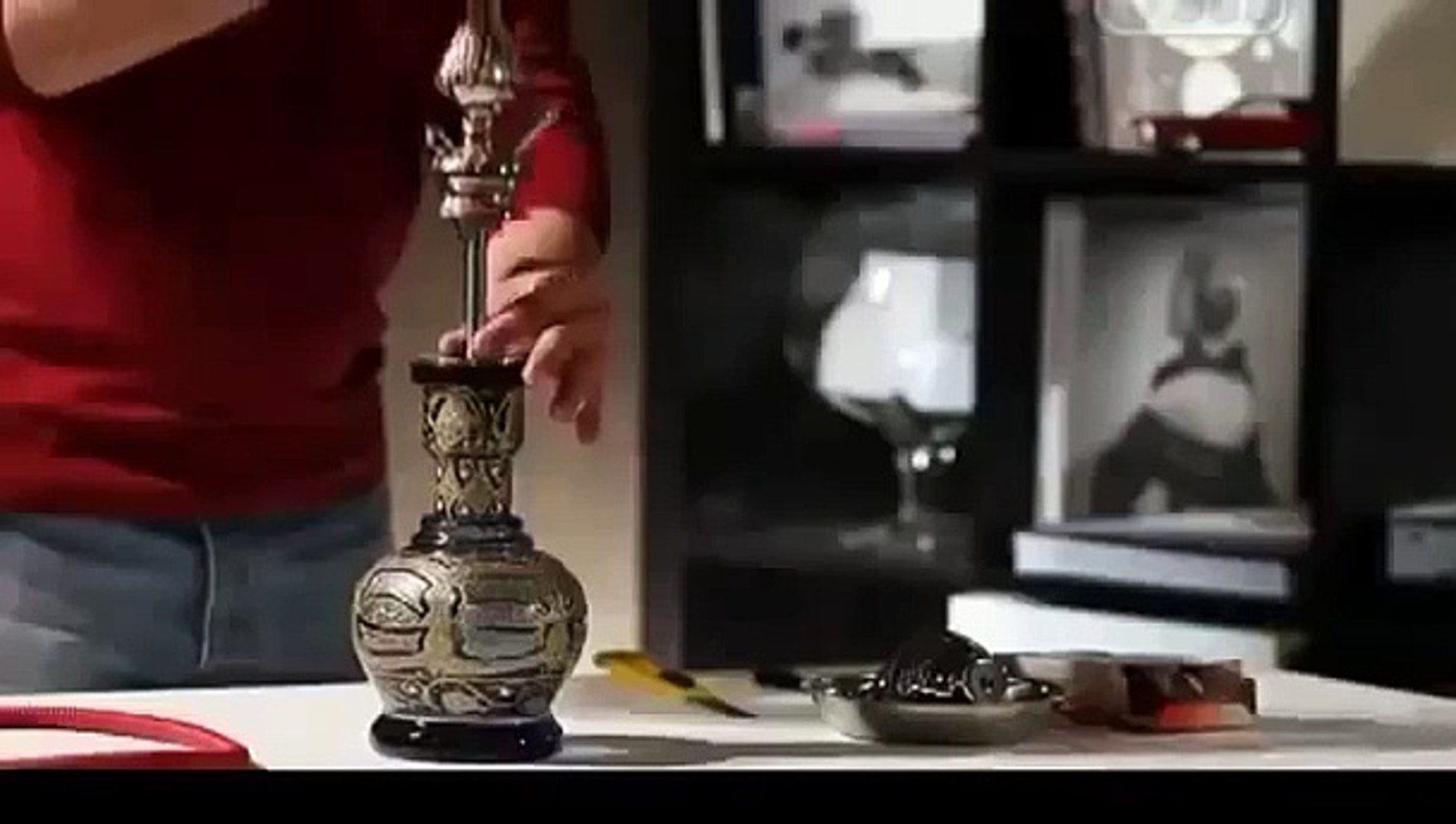 ⁣В воду от кальяна кинули пиявку.Смотреть всем!!!