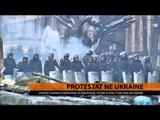 Ukrainë, protestuesit tërhiqen nga Ministria - Top Channel Albania - News - Lajme