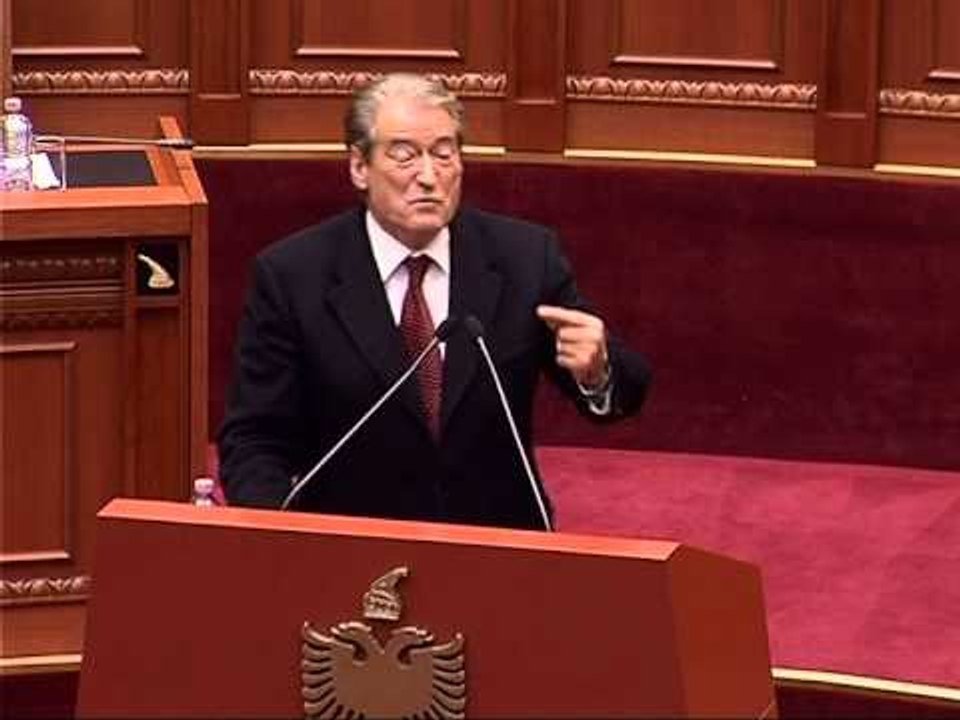 PERPLASJE NE KUVEND AKUZA DHE DEBATE JASHTE RENDIT TE DITES PER SITUATEN E KRIMIT LAJM