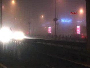İstanbul'da sis etkili oldu