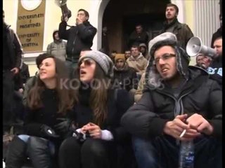 NUK ARRIHET MARREVESHJA STUDENTET NE PRISHTINE DO TE RINISIN TE HENEN PROTESTAT LAJM