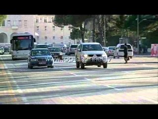 Pyetjet mbi qarkullimin rrugor - Top Channel Albania - News - Lajme