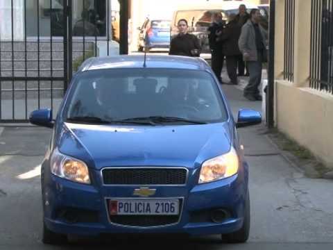 SHMANGET ATENTATI POLICIA E TIRANES ZBULON NJE TJETER VENES BOMBASH ME SAHAT LAJM