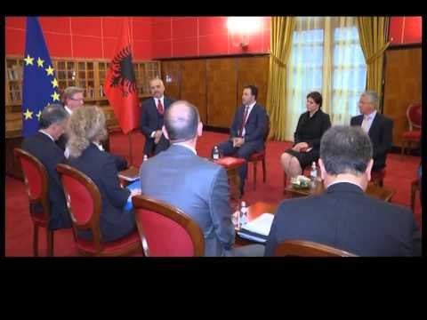 ANULLOHET VIZITA KOMISIONERI FYLE SHTYN VIZITEN NE TIRANE PER SHKAK TE UKRAINES LAJM