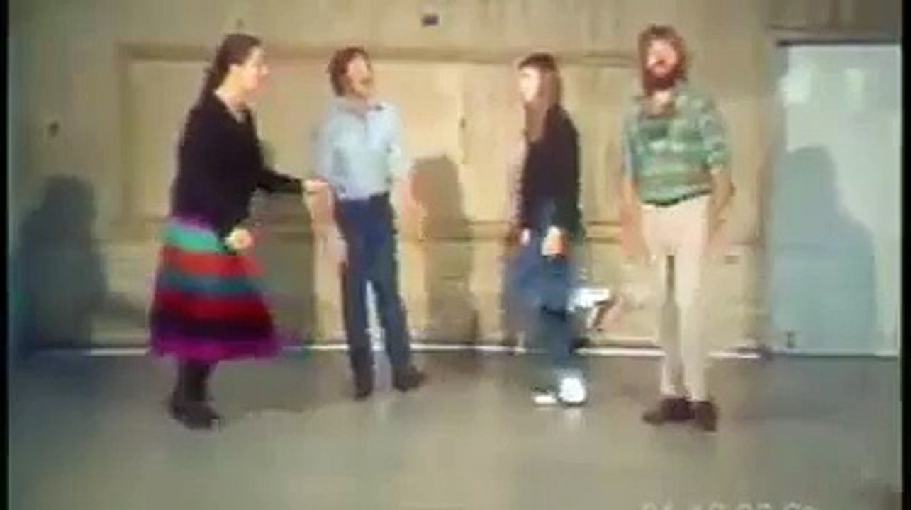 Electro music with some old dancing