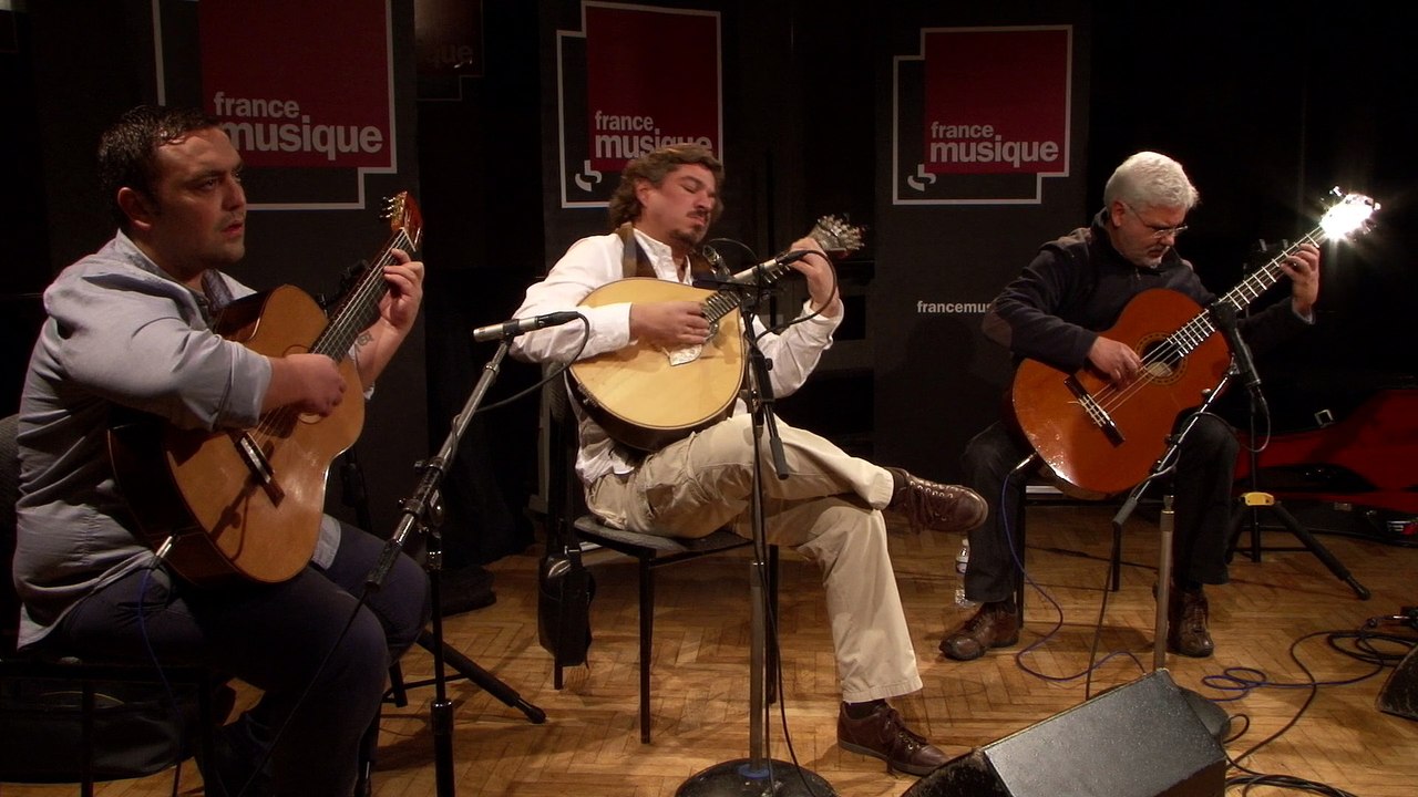 Katia Guerreiro et ses musiciens André Ramos, Pedro Castro et Fernando Judice interprètent  "Quero cantar para a lua" I le live de la matinale