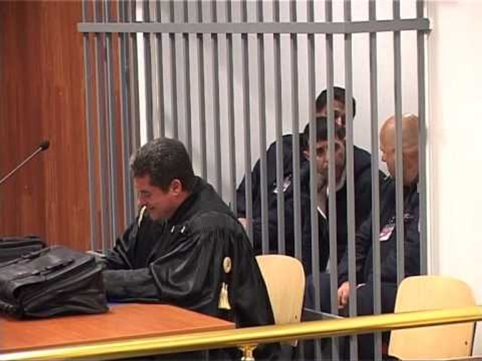 ARREST ME BURG PER MEHILLAJ AVOKATI I TE VETEDOREZUARIT THOTE SE KA PROBLEME MENDORE LAJM