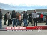 Korçë-Kukës, shoferët e furgonave në protestë  - News, Lajme - Vizion Plus