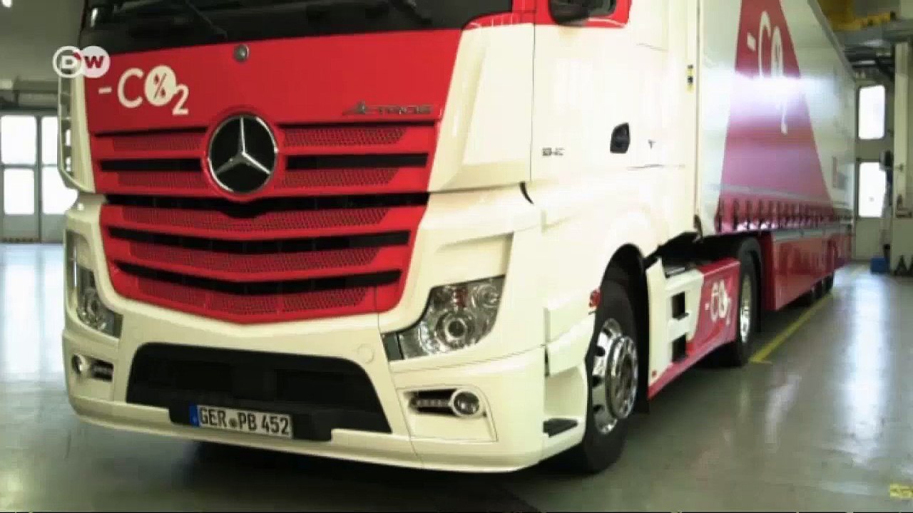 In Zukunft: Mercedes Efficiency Run - CO2-Einsparung bei LKW | Motor mobil