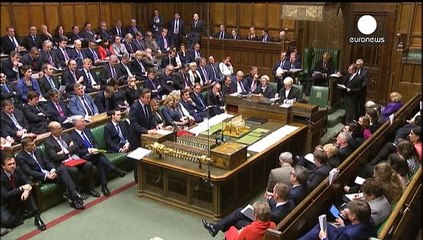 Νέες δαπάνες για άμυνα και ασφάλεια εξήγγειλε ο Ντέιβιντ Κάμερον