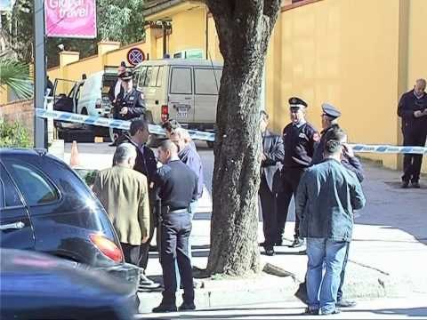 ALARLM FALS PER BOMBE POLICIA SHPERTHEN ÇANTEN E LENE PRANE AMBASADES AMERIKANE LAJM