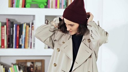 VIDEO. Les blogueuses Kenza et Absolutely Glamourous accessoirisent notre dressing : le Trench