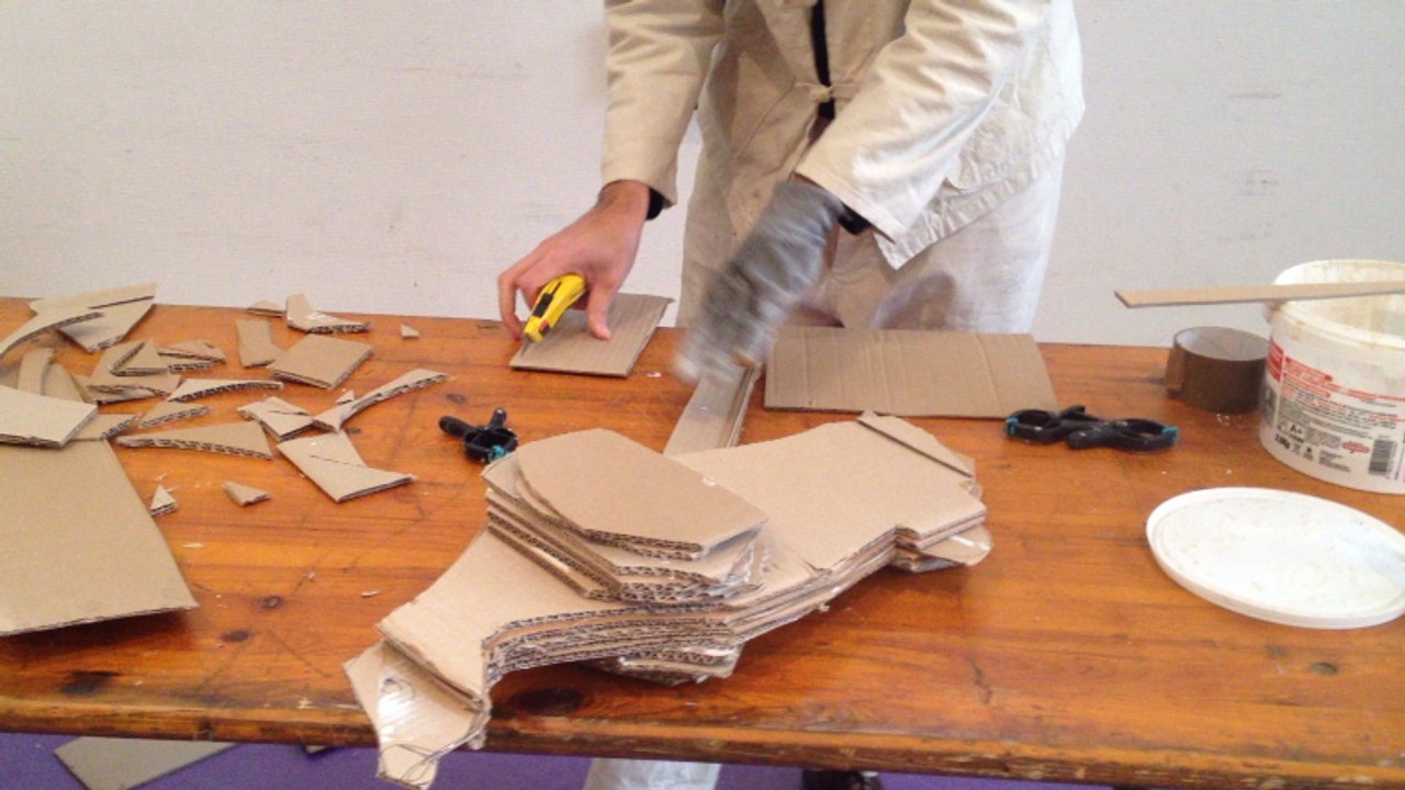 Performance de Bernardo Garcia à la halle aux Toiles