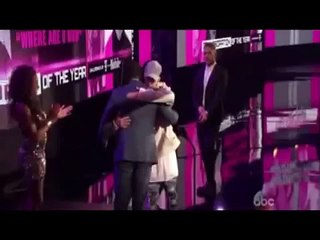 Justin Bieber Wins American Music Awards 2015