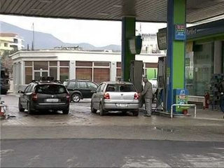 ABUZIMI ME KARBURANTET ADMINISTRATORI DHE 2 PUNONJESIT LIROHEN SERISH PER 48 ORE LAJM