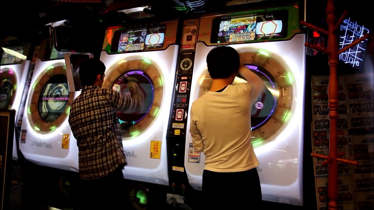 Jeu d'arcade rythmiques japonais... Dur de les suivre!