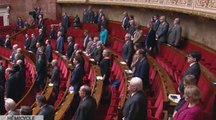 L'Assemblée nationale rend hommage aux victimes de l'explosion à Tunis