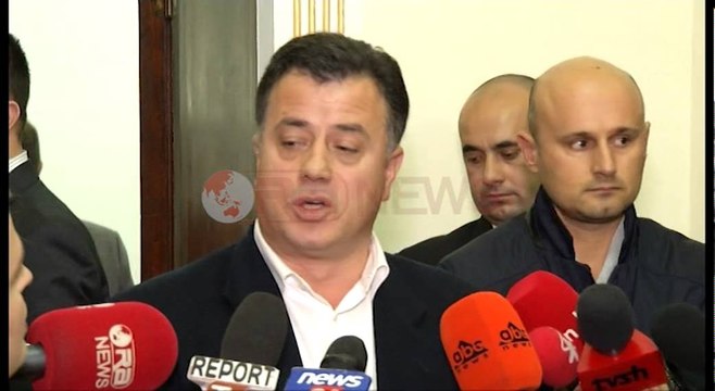 Sherr në Komisionin e Sigurisë, Fyerje personale mes deputetit Asllan Dogjani dhe Piro Lutaj