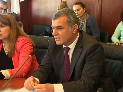 SHTOHEN KOMPETENCAT TASHME KLSH DO TE KONTROLLOJE EDHE PARTITE POLITIKE LAJM