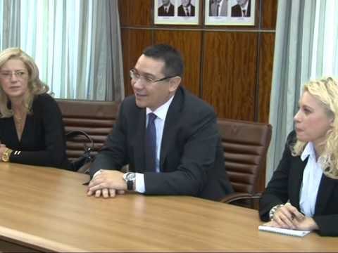 PONTA NE TIRANE KRYEMINISTRI RUMUN VIKTOR PONTA VIZITE ZYRTARE NE SHQIPERI LAJM
