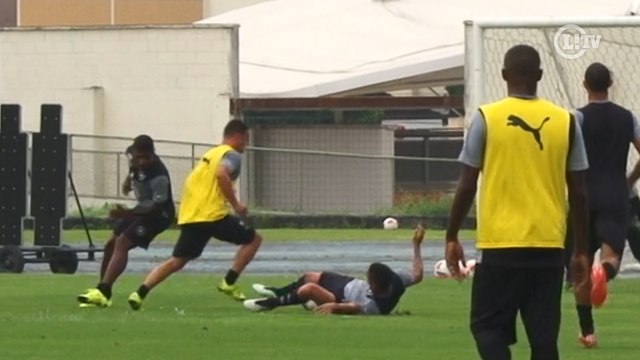 Golaço, caneta e passes! Lulinha destrói em treino do Bota