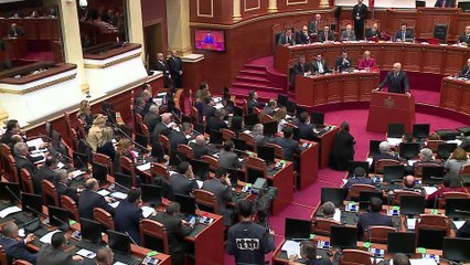 RAMA KERKON NDJESE PER FJALORIN NE KUVEND