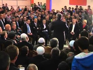 FUSHATA NE MAQEDONI SHQIPTARET PRO DHE KUNDER ZGJEDHJEVE PRESIDENCIALE LAJM